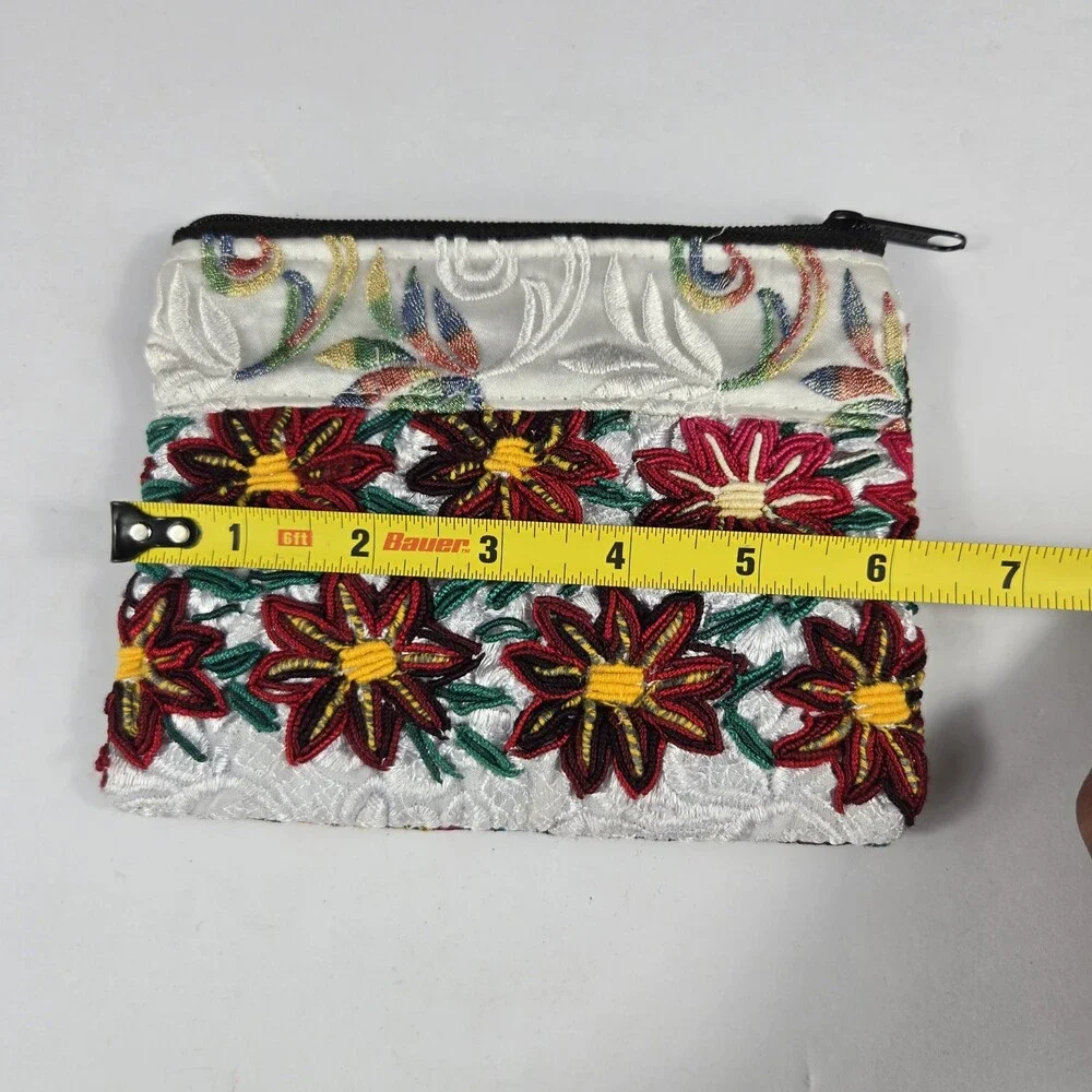 Hand Embroidered 6 X 5 Inches Coin Purse Mexican Art